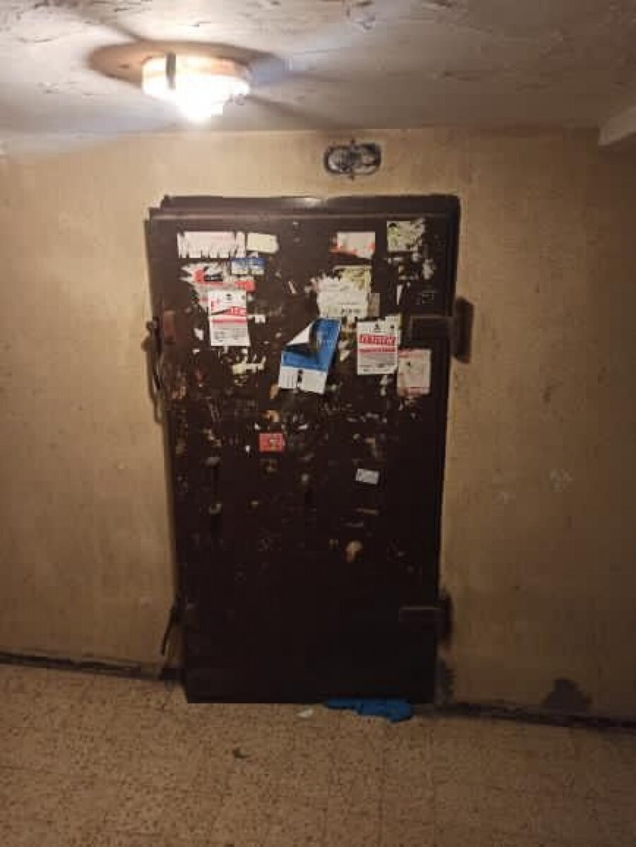    Та самая дверь в бомбоубежище Фото: Из личного архивa Елены