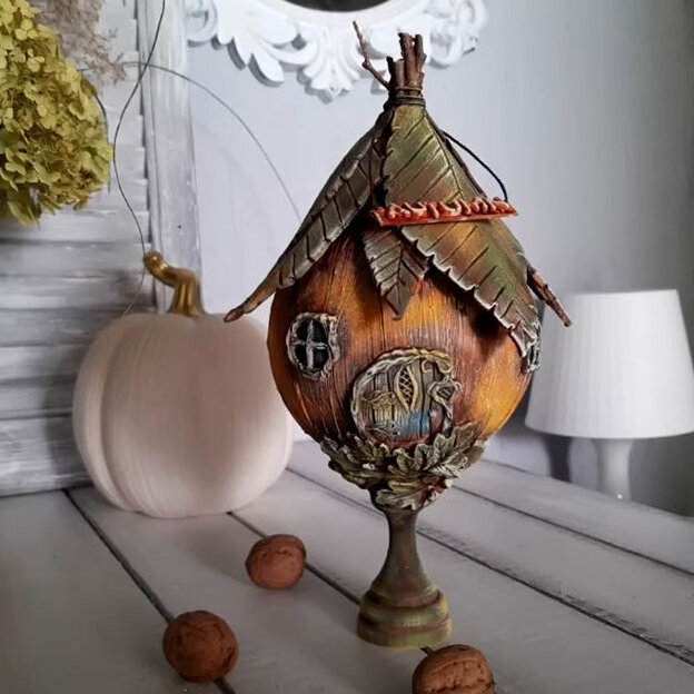    Сказочный домик   
Источник: Скриншот из видео