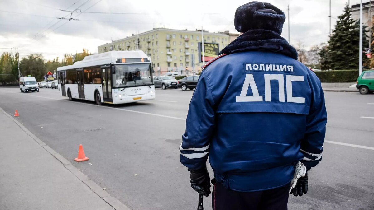     Ставрополец отправился под суд за дачу взятки полицейским, остановившим его за нетрезвое вождение, сообщает СУ СКР по региону.