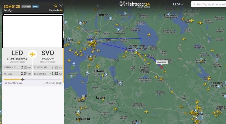    Треки полетов самолетов авиакомпании «Россия». Фото: Flightradar24