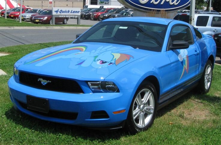 Многие водители предполагали, что термин “пони-кар” и Ford Mustang - это одно и то же. (Фото: pinterest.com)