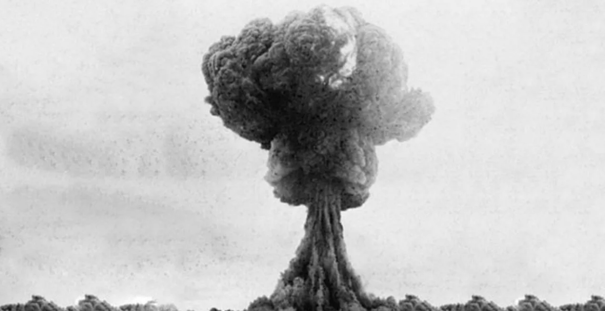 Мирный ядерный взрыв. Атомная бомба Сахарова. Ядерная бомба РДС 6с. Сахаров водородная бомба взрыв. Водородная бомба Сахарова испытания.