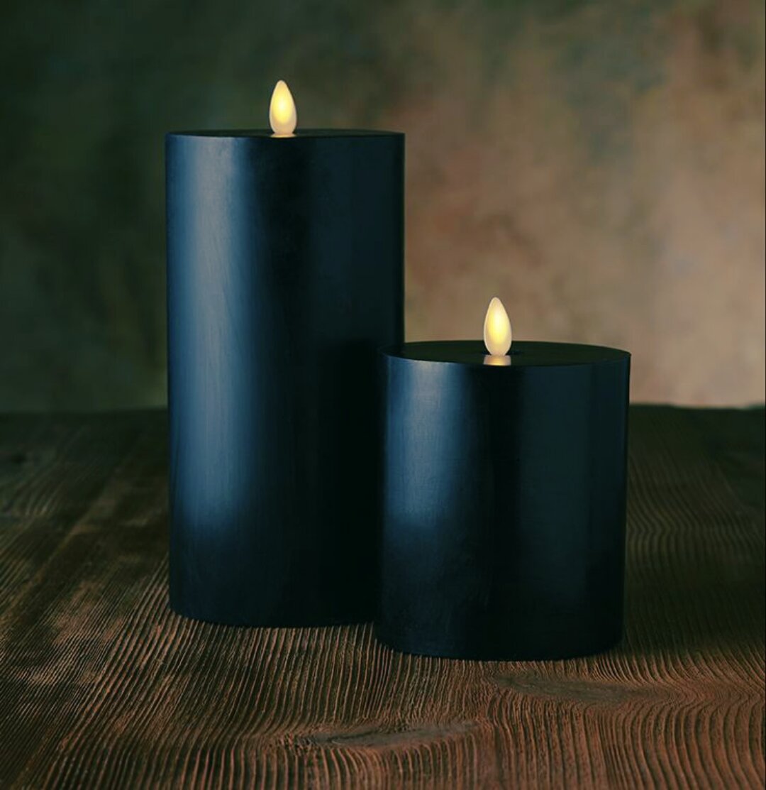 фото черных свечей