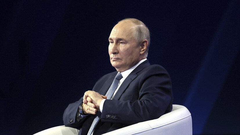   globallookpress.com Mikhail Metzel/Kremlin Pool