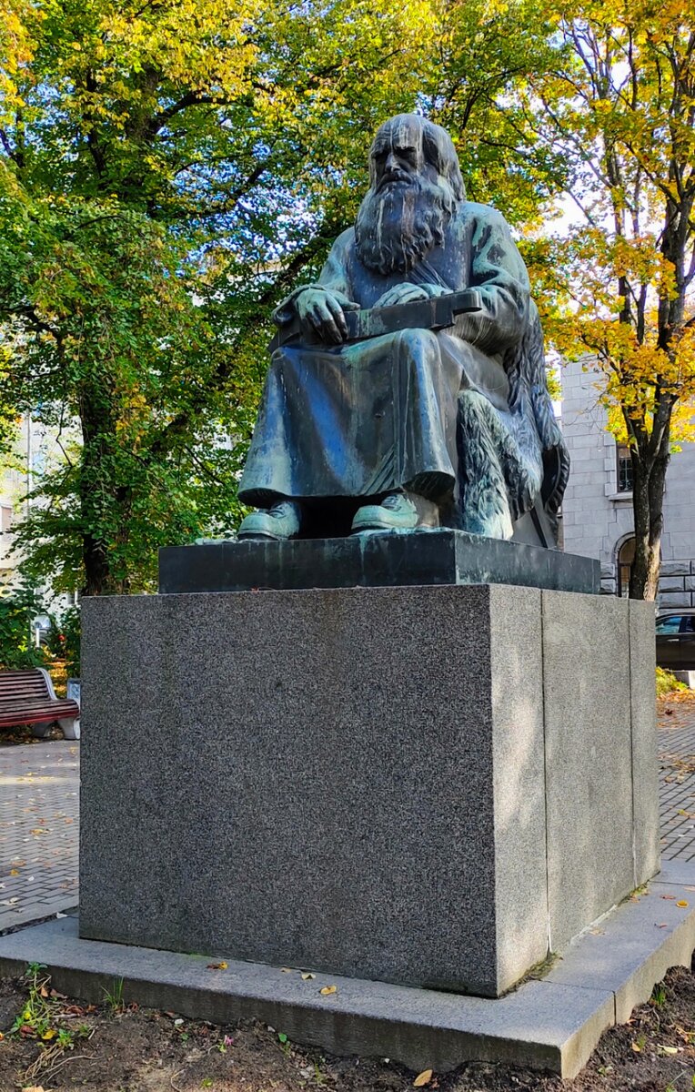 Адрес: г.Сортавала, пл.Вяйнямёйнена