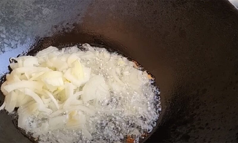 Готовим самый простой и быстрый лагман