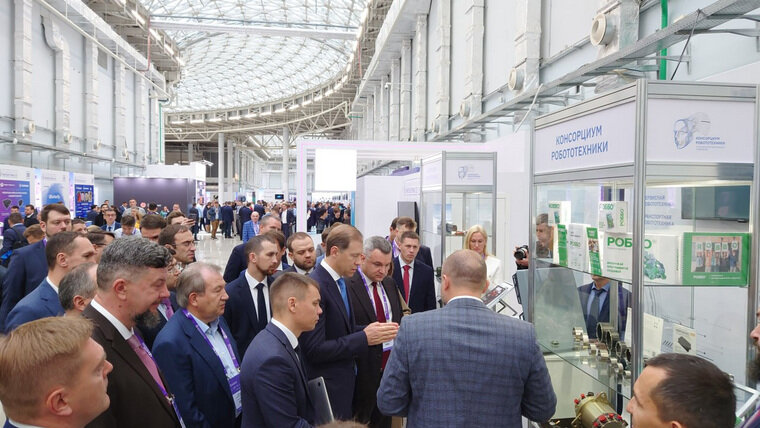    По итогам встречи консорциум робототехники подготовит предложения о развитии направления в стране