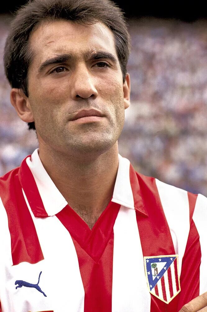  Андо́ни Гойкоэче́а Оласкоа́га (исп. Andoni Goikoetxea Olaskoaga; родился 23 мая 1956 года в Алонсотеги) — испанский футболист и футбольный тренер.