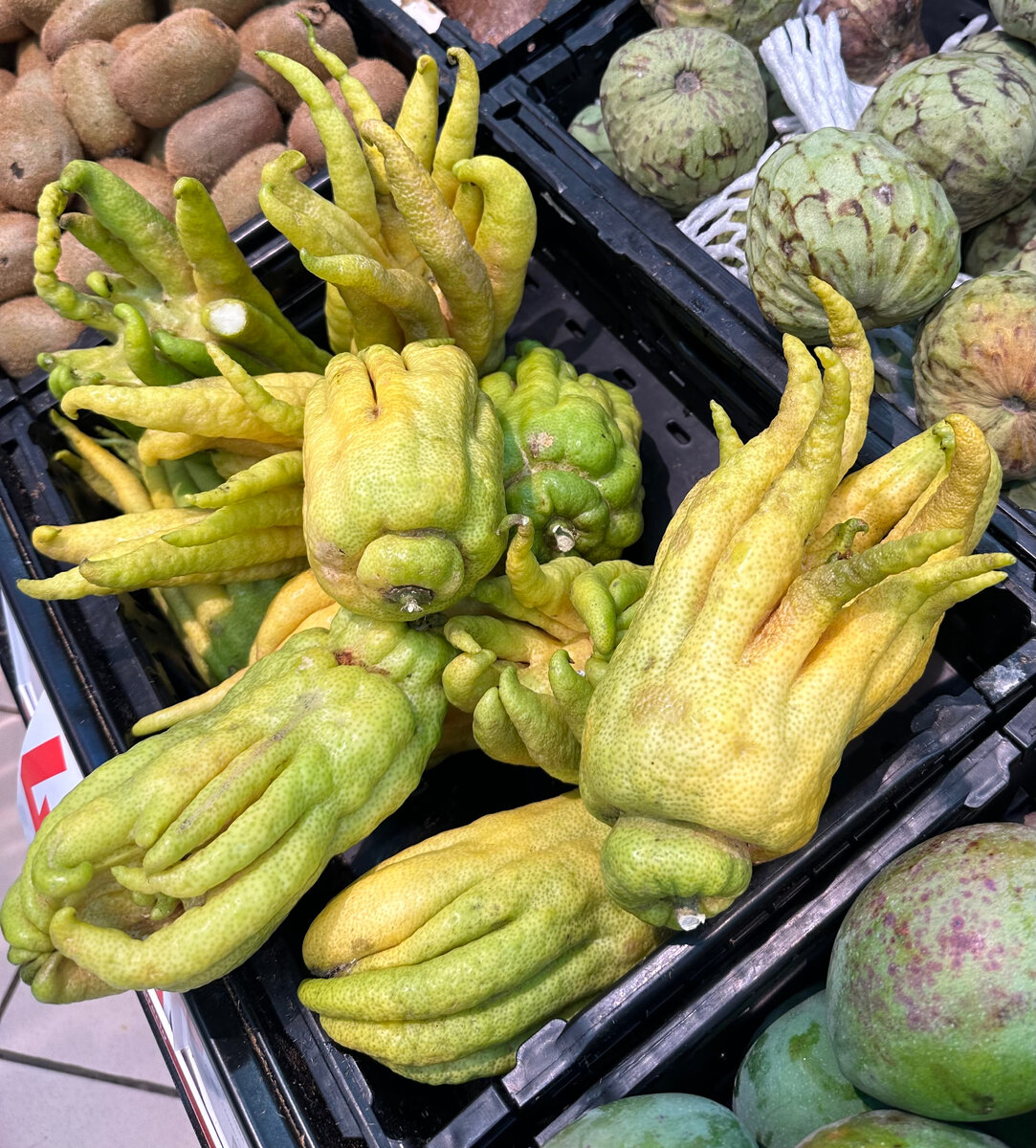  Кто знает, как фрукт называется?)