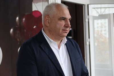    Секретарь Дзержинского отделения партии «Единая Россия», муниципальный координатор проекта «Новая школа» Владимир Шелухин. ©