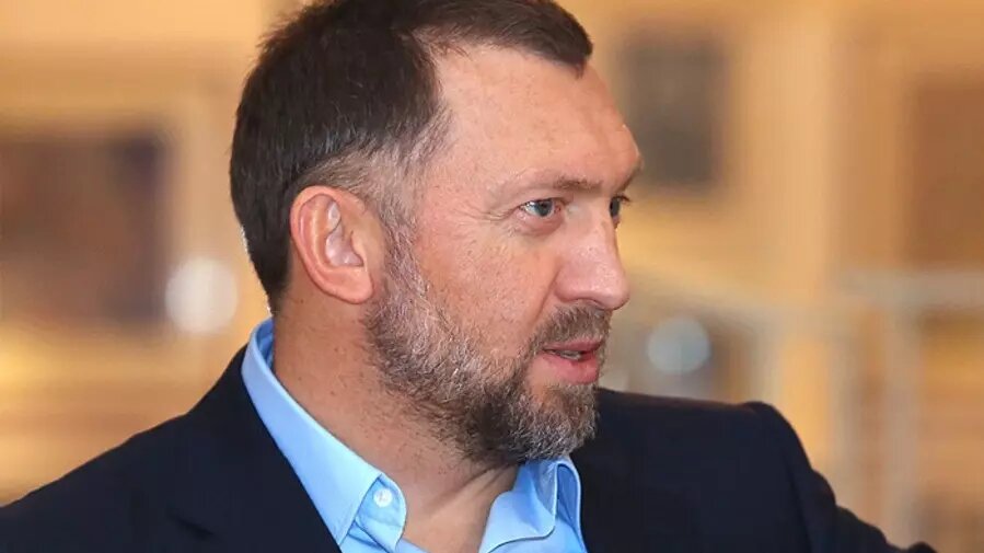     Суд взыскал с предпринимателя Олега Тинькова 20 млн рублей по иску уроженца Нижегородской области Олега Дерипаски за то, что тот назвал миллиардера «вором и олигархом». Об этом пишет ТАСС со ссылкой на адвоката истца.