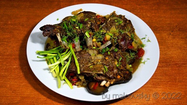 Рёбра косули с овощами
