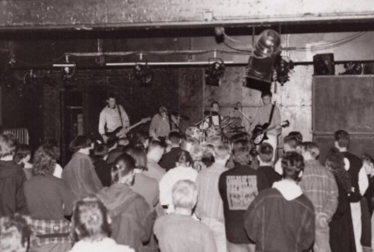 Первое выступление Oasis. 18-е августа 1991 года. Клуб Boardwalk, Манчестер.