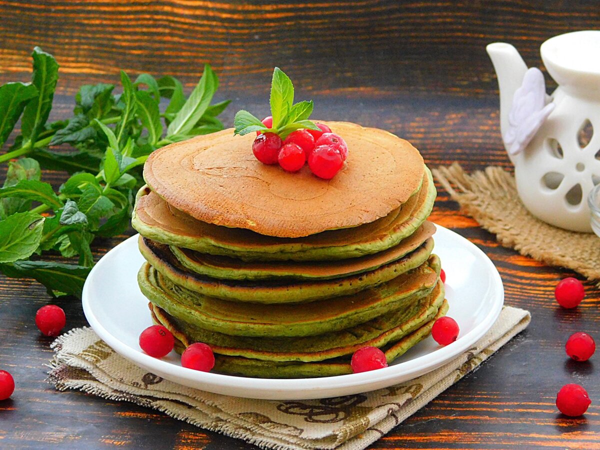 Панкейки с чаем матча 