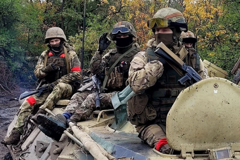 Военнослужащие подразделения спецназа Росгвардии в зоне проведения специальной военной операции на Украине