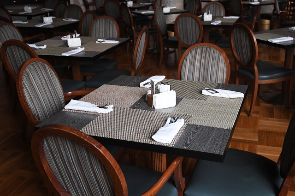    Ресторан в США ввел штраф для перепивших посетителей