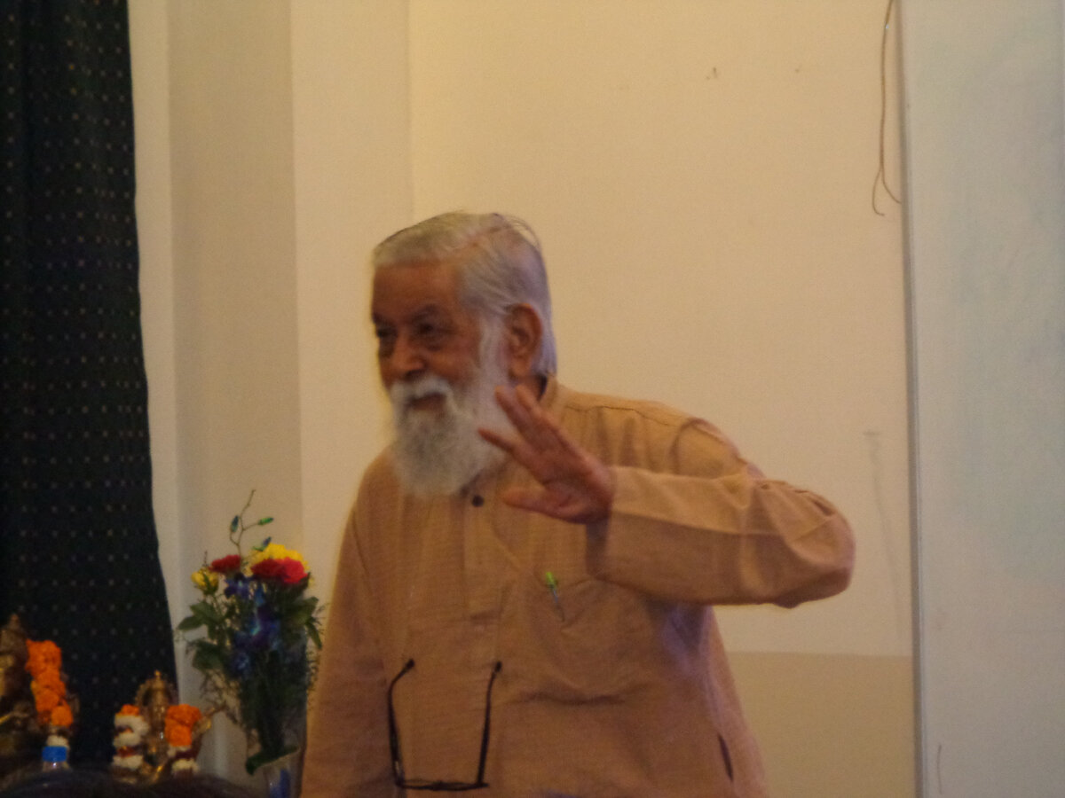 К.Н.Рао дает лекцию в БВБ. 2012г.