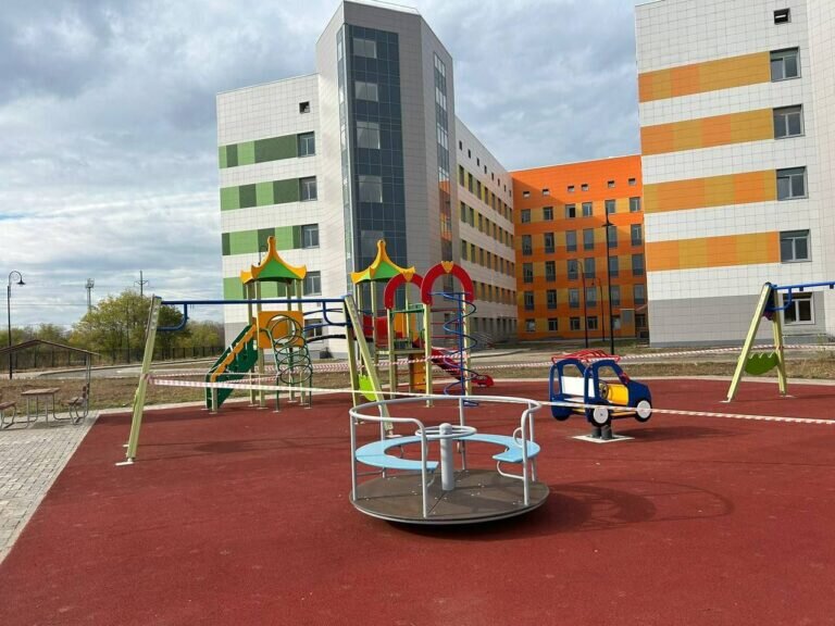    В новой Областной детской больнице устанавливают мебель и работают над навигацией Марина Шарт