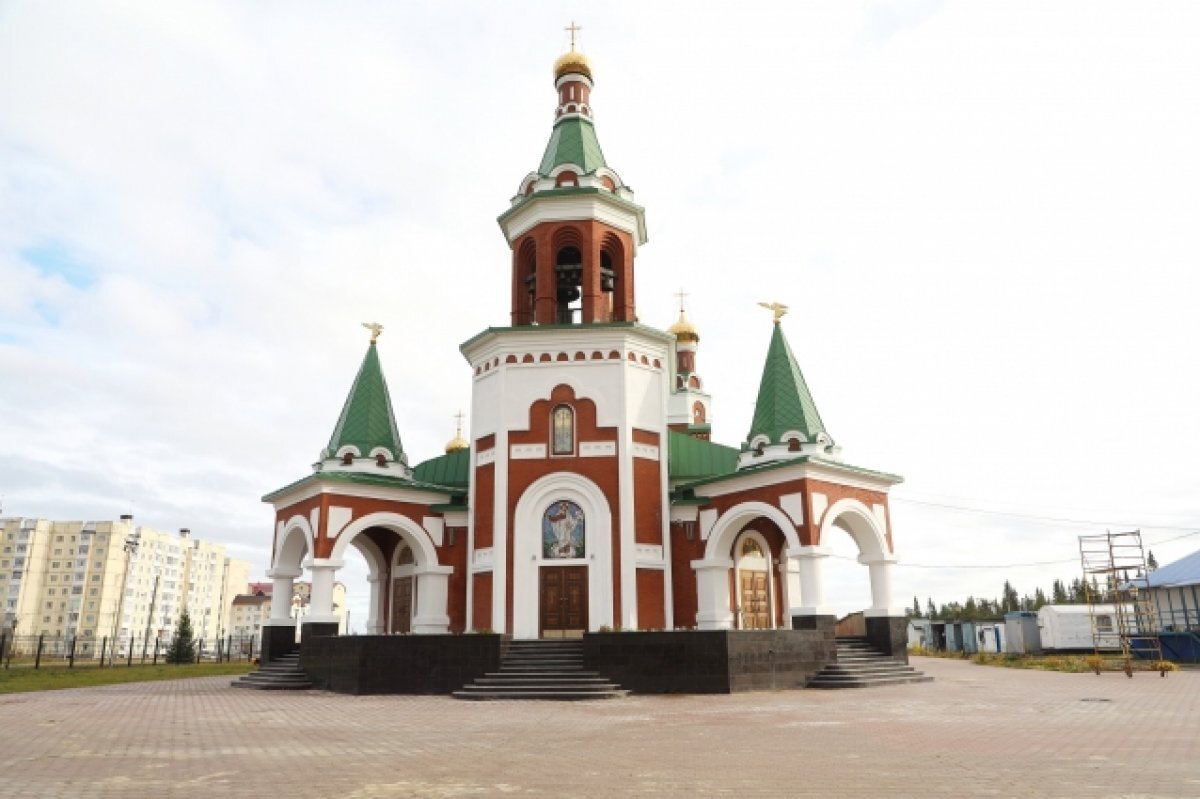    Нефтяники помогли с ремонтом усинского храма Воскресения Христова