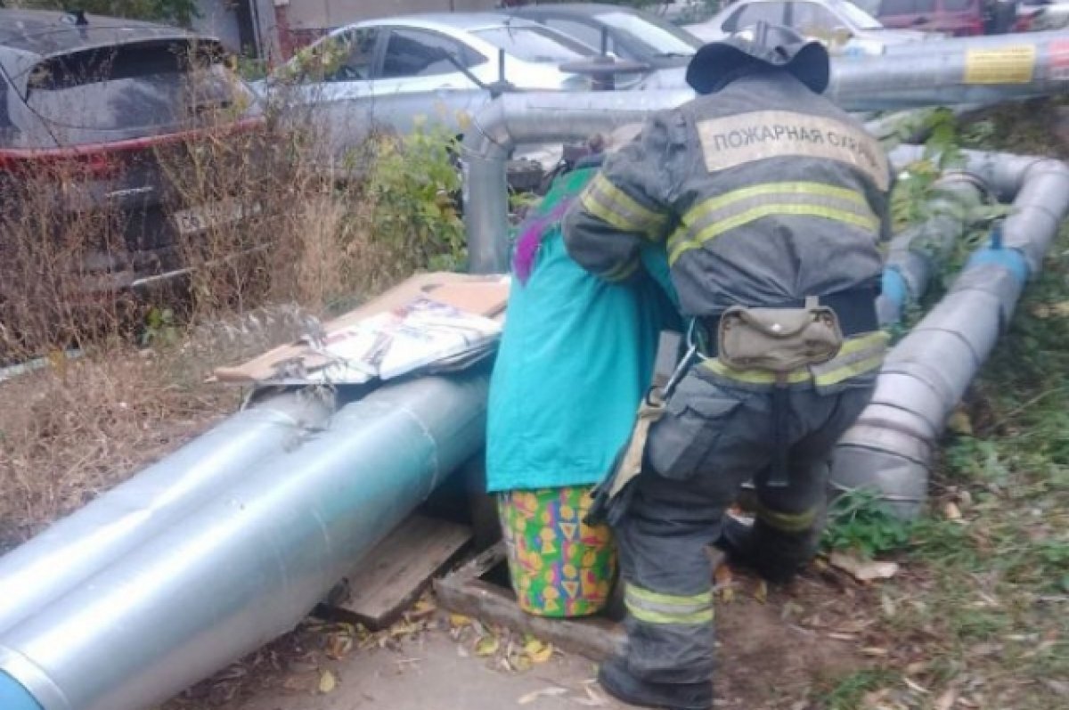    Нижегородка провалилась в открытый люк на улице Голубева
