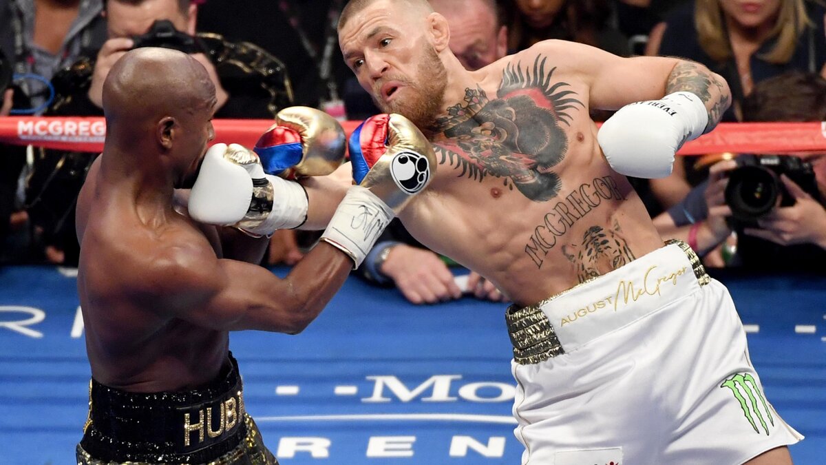 Боксер против не-боксера в бою по правилам бокса.  Результат всем известен. Фото с сайта https://talksport.com/sport/boxing/878771/conor-mcgregor-twitter-boxing-floyd-mayweather-rematch/