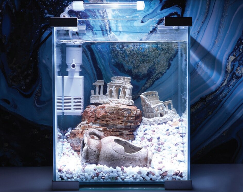 На фото — аквариум Crystal 6002S, 18л, Laguna AQUA