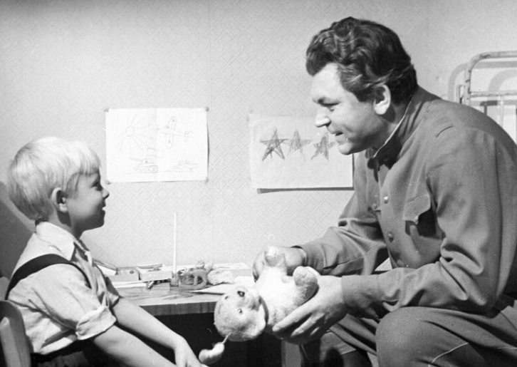 Борис Бархатов и Сергей Бондарчук на съёмках 