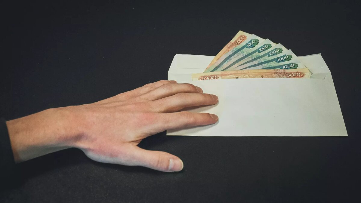     Мужчина работал с котлом, который изначально был установлен неправильно.