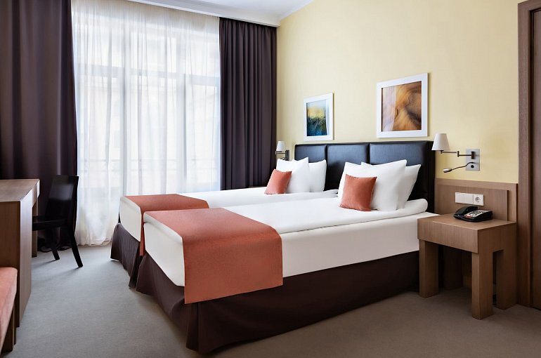 Golden tulip rosa khutor 4