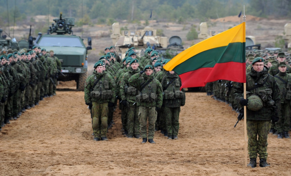 Нападение на литву. Армия Литвы 2021. Литовские военные. Военные Польши на границе с Белоруссией. Белорусско-польская граница.