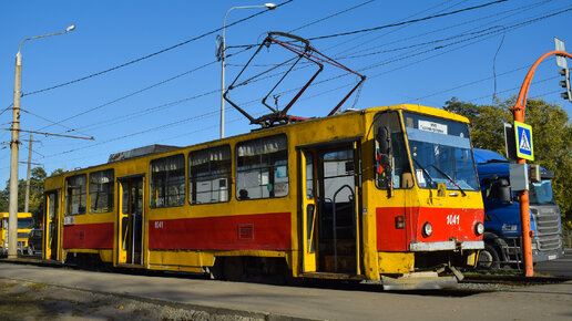 Трамвай Tatra T6B5SU-1041. Покатушки по Барнаулу. Громыхала из-под мышки.
