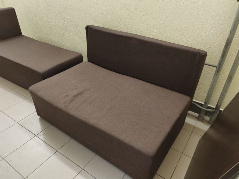    Старый диван. Фото: читатель Мойки78 Дмитрий