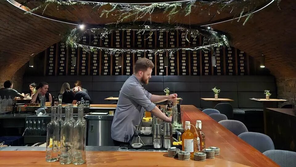     Во время гастролей в Красноярске актриса, телеведущая и кулинар Юлия Высоцкая оценила пять городских заведений. Своими впечатлениями она поделилась в соцсетях.