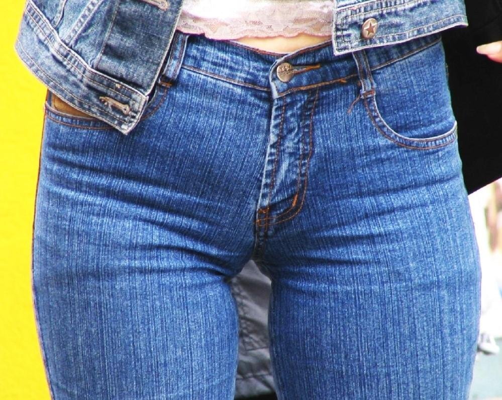 Натянутые джинсы