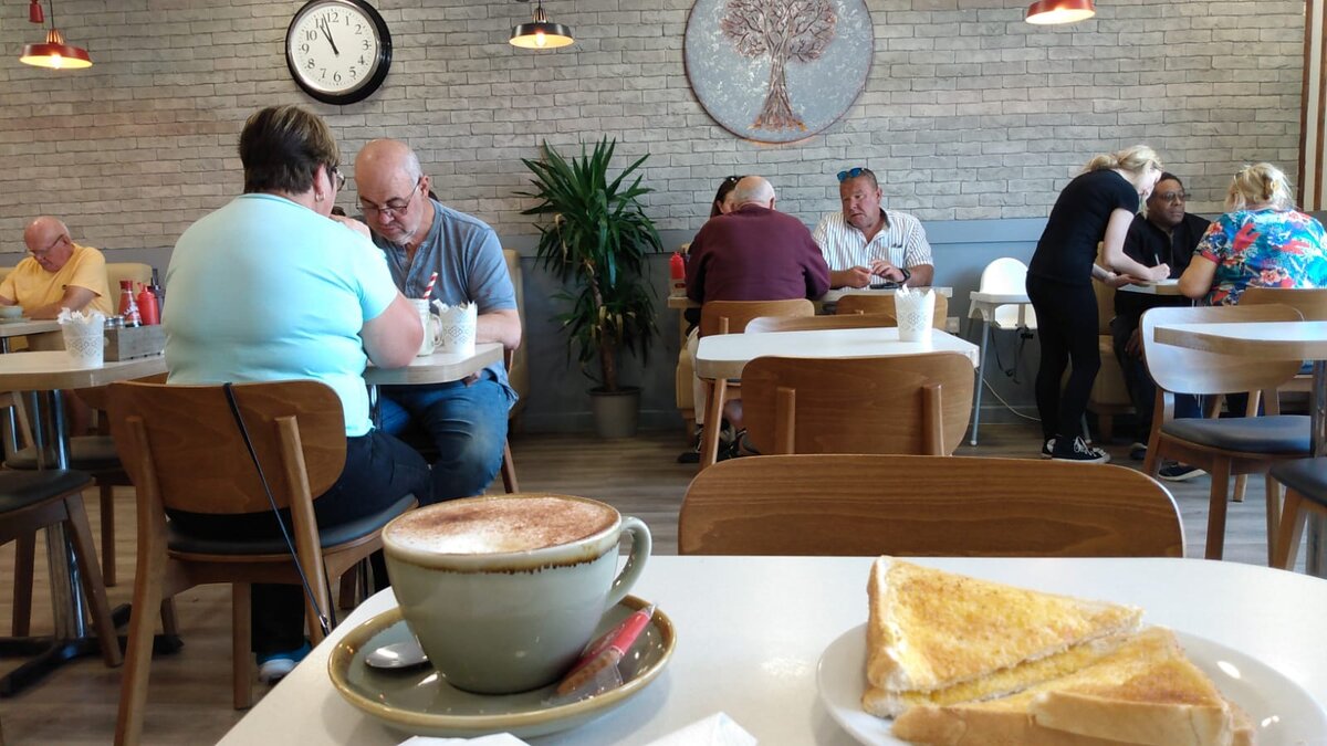 Кафе, 11 утра. Фото из личного архива 