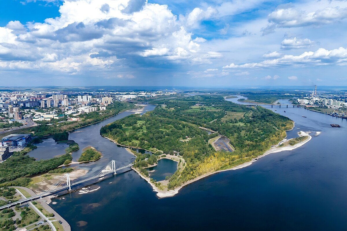 Самый точный самый самый в красноярске. Остров Татышев Красноярск. Остров Татышев Красноярск 2022. Красноярск остров Татышев сверху. Красноярск 2022.