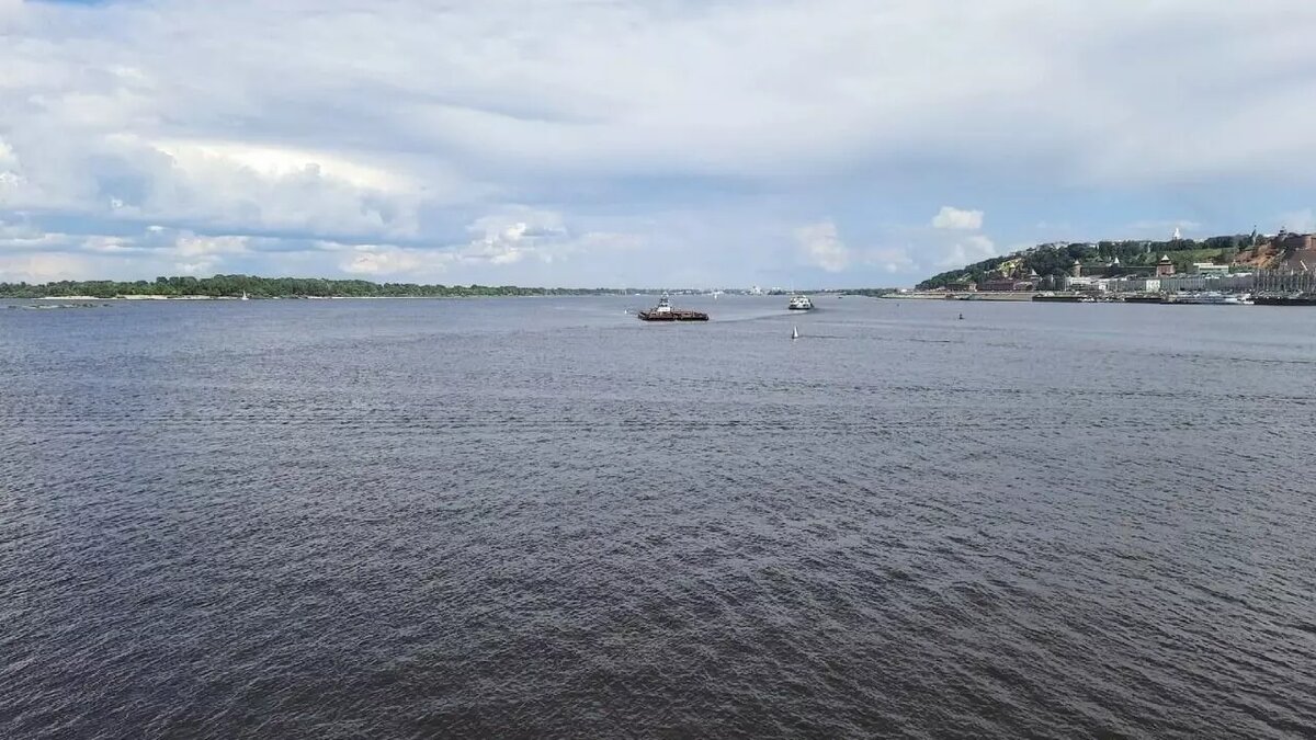     Завод «Красное Сормово» поднял затонувшее судно «Петр Заломов» со дна Волги в Нижнем Новгороде. На работы было потрачено 4,9 млн рублей. Об этом рассказали в пресс-службе Волжской межрегиональной природоохранной прокуратуре.