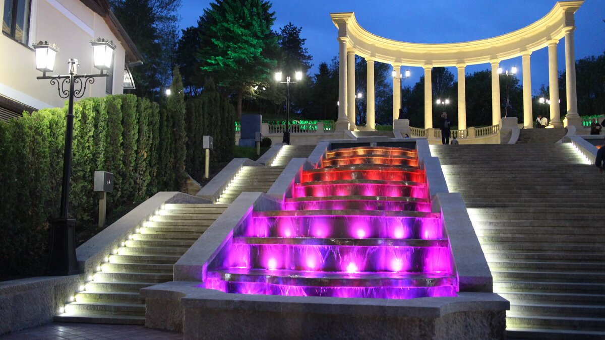     Председатель Думы Ставропольского края Николай Великдань призвал сделать постоянной практику курортного сбора, который идет на благоустройство курортных городов, сообщили в региональном парламенте.