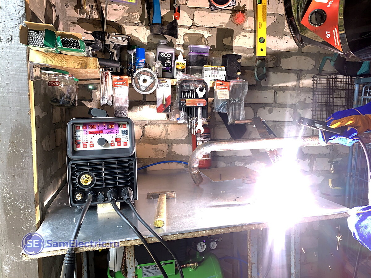 Сварочный аппарат Андели "6 в 1" за работой