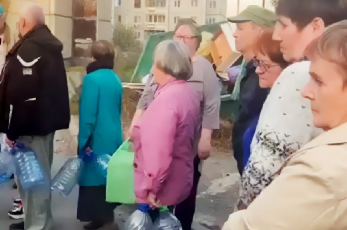    Воняет и коричневая.