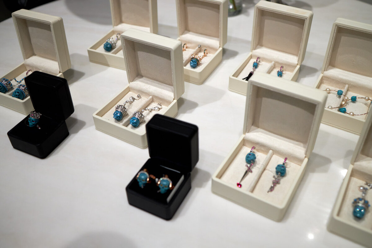     Ira Jewelry