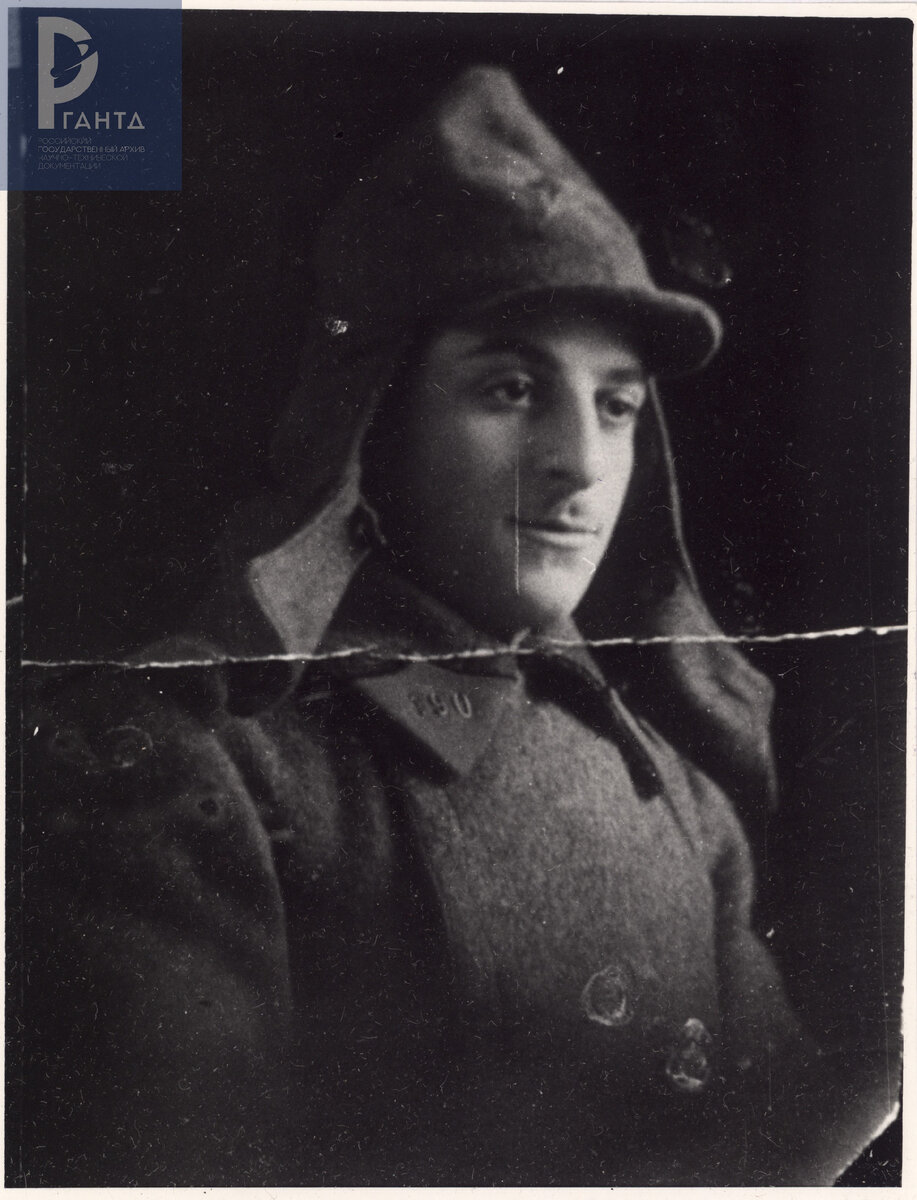 С.А. Косберг в период службы в Красной Армии. Портрет. 1925–1926 гг. РГАНТД. Ф. 211. Оп. 15. Д. 87. Л. 1.