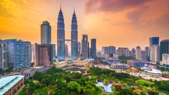    Справка "Профиля": как российскому туристу добраться до Малайзии и что там посмотреть Роман Захаров