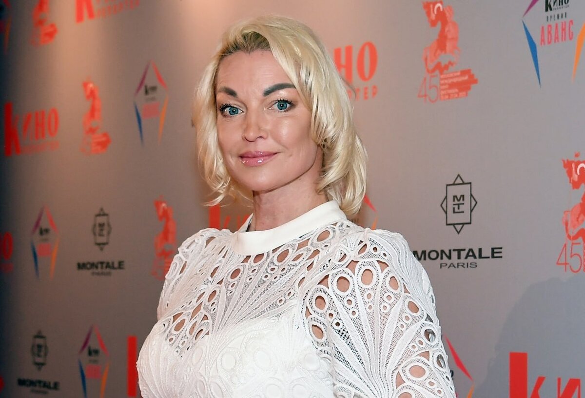 Волочкова не имеет проблем с налоговой, однако у нее очень напряженные отношения с полицией.  Фото: Фото: РИА Новости / Екатерина Чеснокова