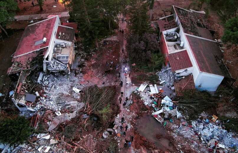 Вид с воздуха на кибуц Беэри на юге Израиля, куда проникли боевики ХАМАС