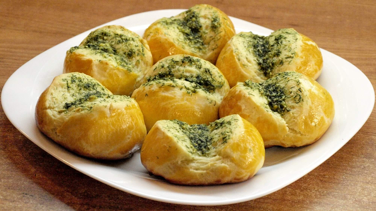 Булочки сченоком и сыром