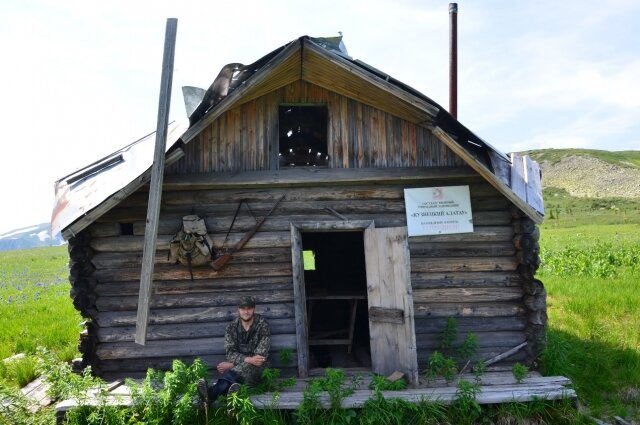    Иван работает в научном отделе один, объём дел большой, но работу свою любит. Фото: Из личного архивa/ Иван Треньков