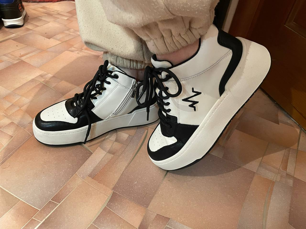 Новые кожаные полуботиночки вместо старых тряпичных летних кроссовок