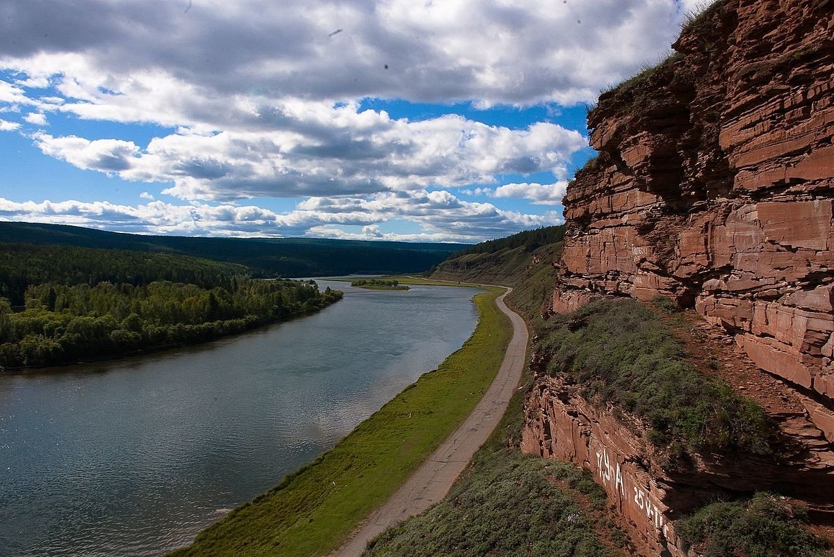    Самый древний дом в Иркутской области нашли в Качугском районе