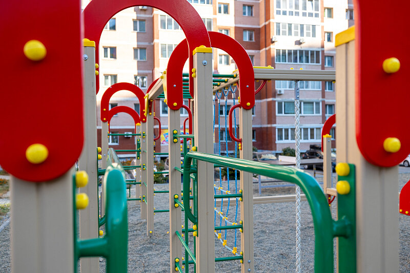 Новые детские площадки появляются у ТОСов Владивостока благодаря грантам правительства Приморья
